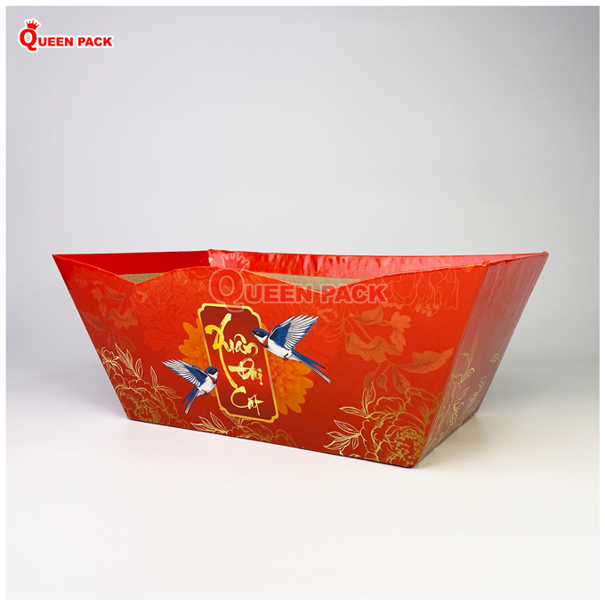 khay-thuyen-dung-qua-tet-Xuan-Dai-Cat-(do)-2