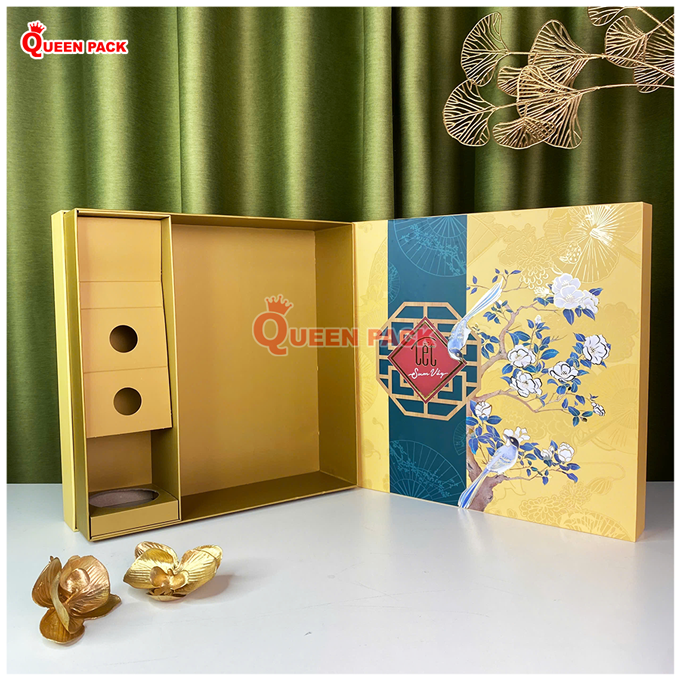 hop-dung-qua-tet-cao-cap---Tet-Sum-Vay---co-ngan-dung-ruou