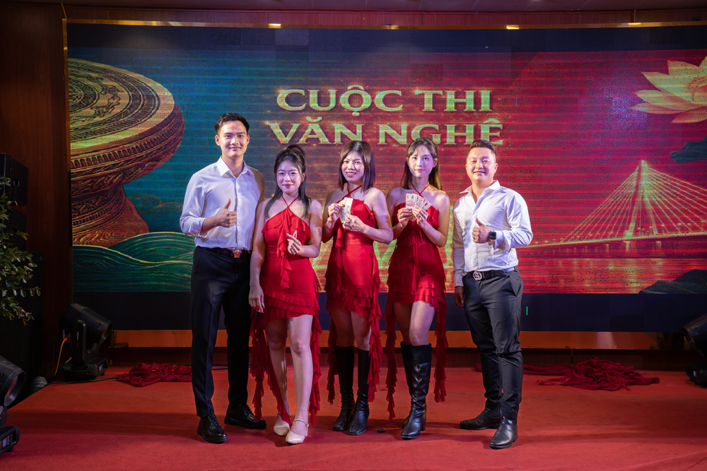 cuoc-thi-van-nghe-tiec-tat-nien-cay-nha-la-vuon---nhom-trixxy