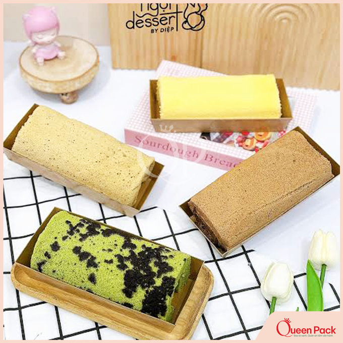 Hộp kraft chữ nhật dài đựng bánh cuộn kem.