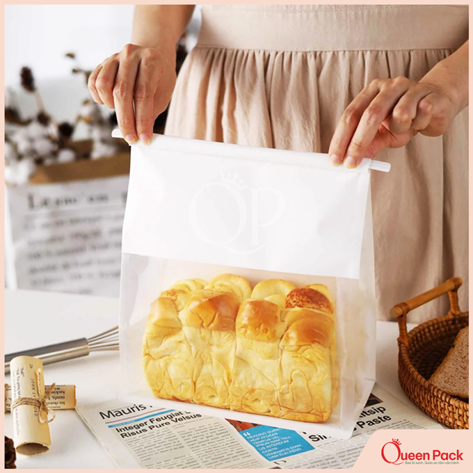 Túi giấy cotton trắng ngang có cửa sổ trong suốt có thể dùng đựng bánh sandwich, bánh mì,..